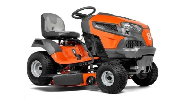 TS 142 Lawn Tractor